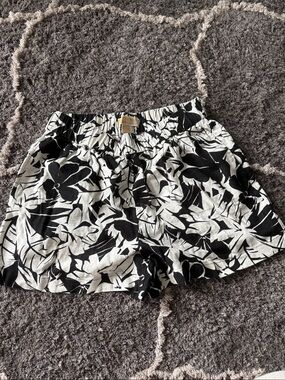 Michael Kors Black and White Floral High-Waist Pull-On Shorts